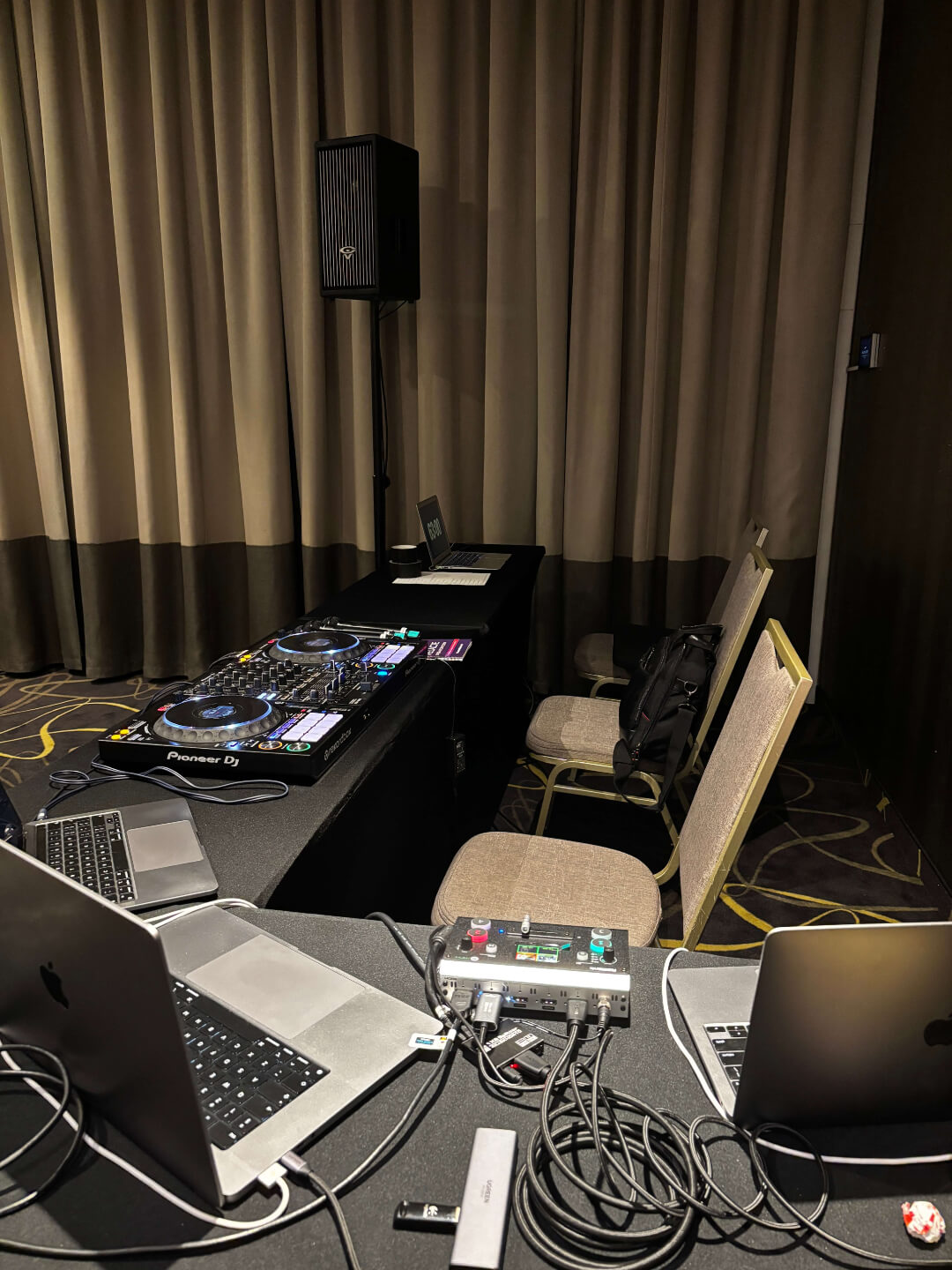 Synchronizacja audio-video na evencie Siła Autorytetu — HOLO SOUND