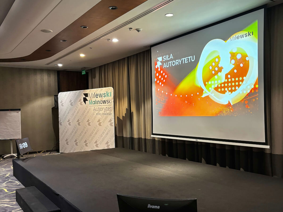 Profesjonalne nagłośnienie konferencji Siła Autorytetu — HOLO SOUND